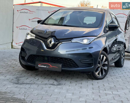 Серый Рено Зое, объемом двигателя 0 л и пробегом 115 тыс. км за 12650 $, фото 71 на Automoto.ua