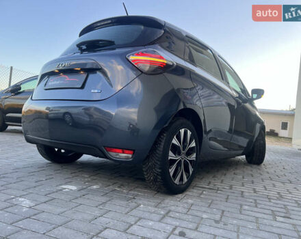 Серый Рено Зое, объемом двигателя 0 л и пробегом 115 тыс. км за 12650 $, фото 61 на Automoto.ua