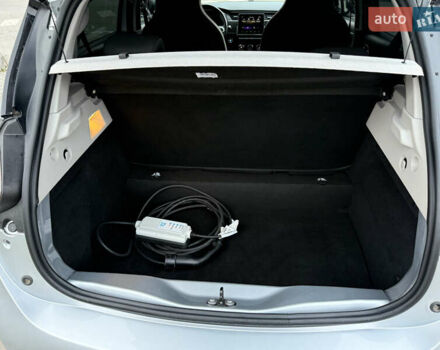 Сірий Рено Зое, об'ємом двигуна 0 л та пробігом 85 тис. км за 12600 $, фото 20 на Automoto.ua