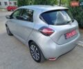 Серый Рено Зое, объемом двигателя 0 л и пробегом 66 тыс. км за 12850 $, фото 5 на Automoto.ua
