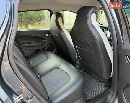 Серый Рено Зое, объемом двигателя 0 л и пробегом 24 тыс. км за 14850 $, фото 30 на Automoto.ua