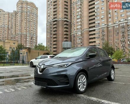 Серый Рено Зое, объемом двигателя 0 л и пробегом 33 тыс. км за 12900 $, фото 35 на Automoto.ua