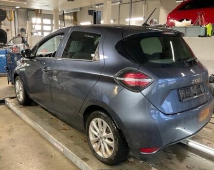 Серый Рено Зое, объемом двигателя 0 л и пробегом 105 тыс. км за 11900 $, фото 3 на Automoto.ua