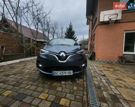 Серый Рено Зое, объемом двигателя 0 л и пробегом 37 тыс. км за 12650 $, фото 1 на Automoto.ua
