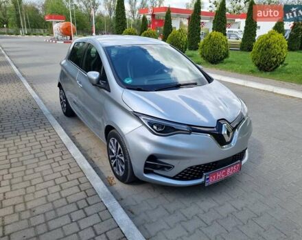 Серый Рено Зое, объемом двигателя 0 л и пробегом 66 тыс. км за 12850 $, фото 2 на Automoto.ua