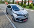 Серый Рено Зое, объемом двигателя 0 л и пробегом 66 тыс. км за 12850 $, фото 2 на Automoto.ua