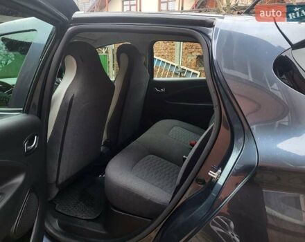 Серый Рено Зое, объемом двигателя 0 л и пробегом 37 тыс. км за 12650 $, фото 9 на Automoto.ua