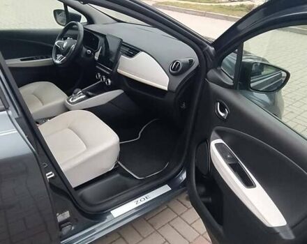 Серый Рено Зое, объемом двигателя 0 л и пробегом 19 тыс. км за 15900 $, фото 10 на Automoto.ua