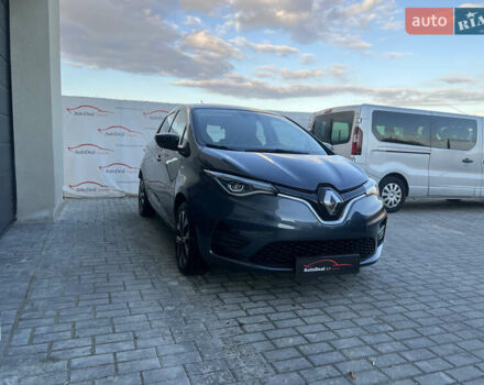 Серый Рено Зое, объемом двигателя 0 л и пробегом 115 тыс. км за 12650 $, фото 73 на Automoto.ua