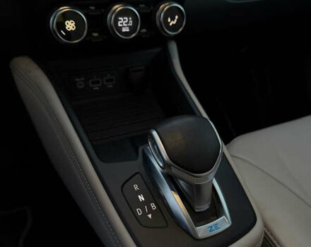 Серый Рено Зое, объемом двигателя 0 л и пробегом 40 тыс. км за 12200 $, фото 15 на Automoto.ua