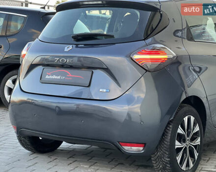 Серый Рено Зое, объемом двигателя 0 л и пробегом 115 тыс. км за 12650 $, фото 65 на Automoto.ua