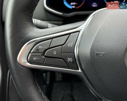 Серый Рено Зое, объемом двигателя 0 л и пробегом 33 тыс. км за 12900 $, фото 73 на Automoto.ua