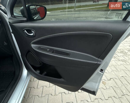 Сірий Рено Зое, об'ємом двигуна 0 л та пробігом 85 тис. км за 12600 $, фото 24 на Automoto.ua