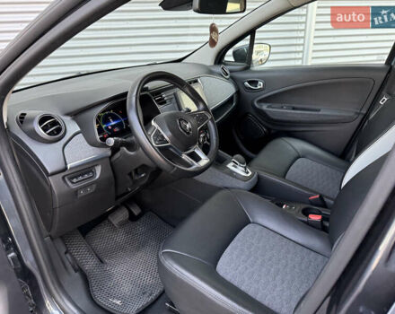 Серый Рено Зое, объемом двигателя 0 л и пробегом 24 тыс. км за 14950 $, фото 64 на Automoto.ua