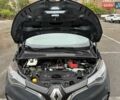 Серый Рено Зое, объемом двигателя 0 л и пробегом 33 тыс. км за 12900 $, фото 81 на Automoto.ua