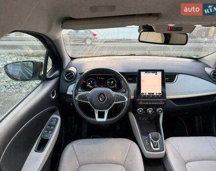 Серый Рено Зое, объемом двигателя 0 л и пробегом 40 тыс. км за 12200 $, фото 11 на Automoto.ua