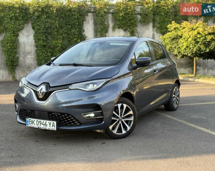 Серый Рено Зое, объемом двигателя 0 л и пробегом 24 тыс. км за 14850 $, фото 1 на Automoto.ua