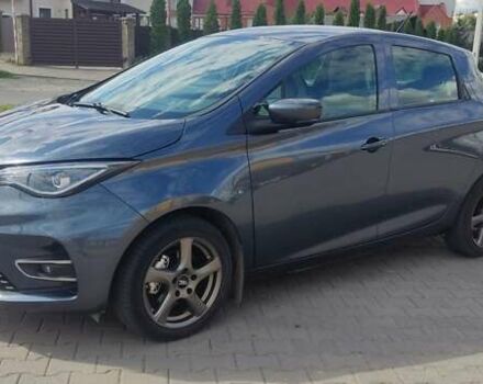 Серый Рено Зое, объемом двигателя 0 л и пробегом 74 тыс. км за 12500 $, фото 1 на Automoto.ua