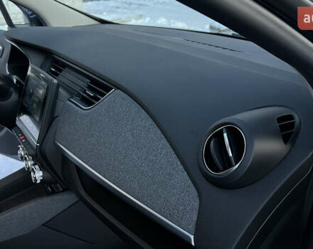 Серый Рено Зое, объемом двигателя 0 л и пробегом 31 тыс. км за 13750 $, фото 15 на Automoto.ua