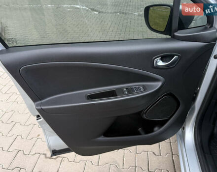 Сірий Рено Зое, об'ємом двигуна 0 л та пробігом 85 тис. км за 12600 $, фото 15 на Automoto.ua