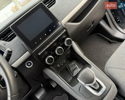 Серый Рено Зое, объемом двигателя 0 л и пробегом 45 тыс. км за 12999 $, фото 79 на Automoto.ua