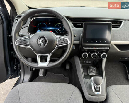 Серый Рено Зое, объемом двигателя 0 л и пробегом 45 тыс. км за 12999 $, фото 6 на Automoto.ua