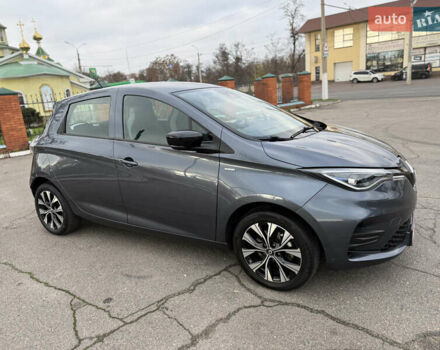 Серый Рено Зое, объемом двигателя 0 л и пробегом 45 тыс. км за 12999 $, фото 13 на Automoto.ua