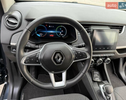 Серый Рено Зое, объемом двигателя 0 л и пробегом 45 тыс. км за 12999 $, фото 59 на Automoto.ua