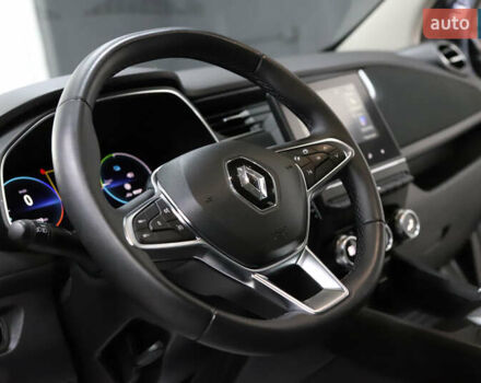 Серый Рено Зое, объемом двигателя 0 л и пробегом 28 тыс. км за 14700 $, фото 50 на Automoto.ua