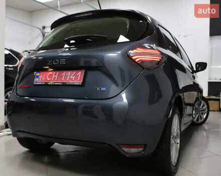 Серый Рено Зое, объемом двигателя 0 л и пробегом 28 тыс. км за 14700 $, фото 30 на Automoto.ua