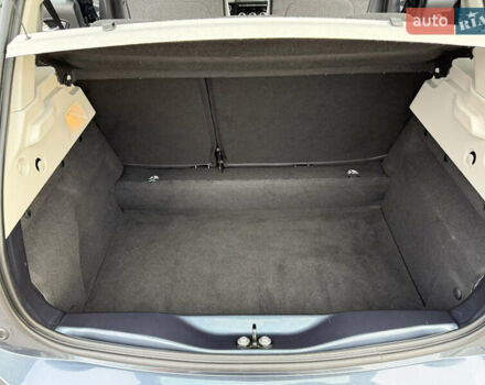 Серый Рено Зое, объемом двигателя 0 л и пробегом 45 тыс. км за 12999 $, фото 10 на Automoto.ua