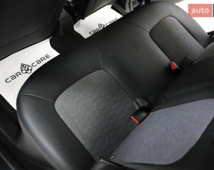 Серый Рено Зое, объемом двигателя 0 л и пробегом 28 тыс. км за 14700 $, фото 72 на Automoto.ua