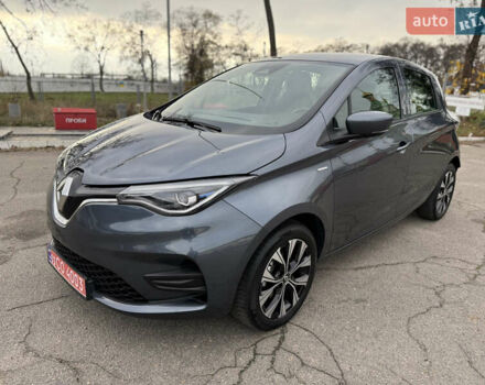 Серый Рено Зое, объемом двигателя 0 л и пробегом 45 тыс. км за 12999 $, фото 4 на Automoto.ua