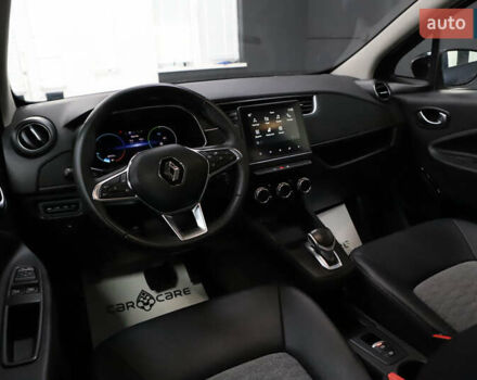 Серый Рено Зое, объемом двигателя 0 л и пробегом 28 тыс. км за 14700 $, фото 67 на Automoto.ua