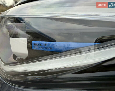 Серый Рено Зое, объемом двигателя 0 л и пробегом 45 тыс. км за 12999 $, фото 37 на Automoto.ua