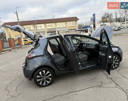 Серый Рено Зое, объемом двигателя 0 л и пробегом 45 тыс. км за 12999 $, фото 110 на Automoto.ua