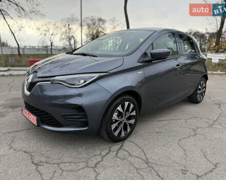 Серый Рено Зое, объемом двигателя 0 л и пробегом 45 тыс. км за 12999 $, фото 28 на Automoto.ua