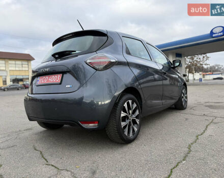 Серый Рено Зое, объемом двигателя 0 л и пробегом 45 тыс. км за 12999 $, фото 20 на Automoto.ua