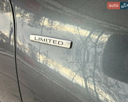 Серый Рено Зое, объемом двигателя 0 л и пробегом 45 тыс. км за 12999 $, фото 40 на Automoto.ua