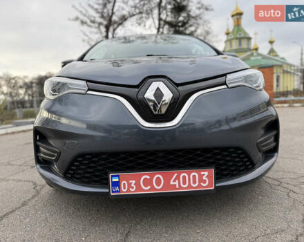 Серый Рено Зое, объемом двигателя 0 л и пробегом 45 тыс. км за 12999 $, фото 32 на Automoto.ua