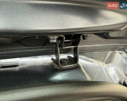 Серый Рено Зое, объемом двигателя 0 л и пробегом 45 тыс. км за 12999 $, фото 86 на Automoto.ua