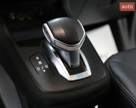 Серый Рено Зое, объемом двигателя 0 л и пробегом 28 тыс. км за 14700 $, фото 57 на Automoto.ua