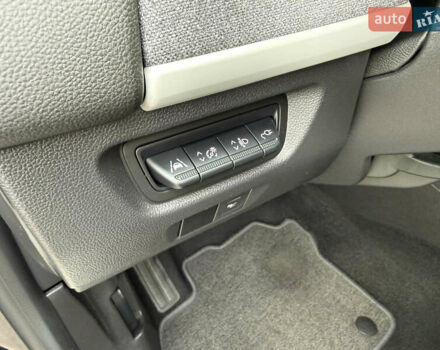 Серый Рено Зое, объемом двигателя 0 л и пробегом 45 тыс. км за 12999 $, фото 95 на Automoto.ua