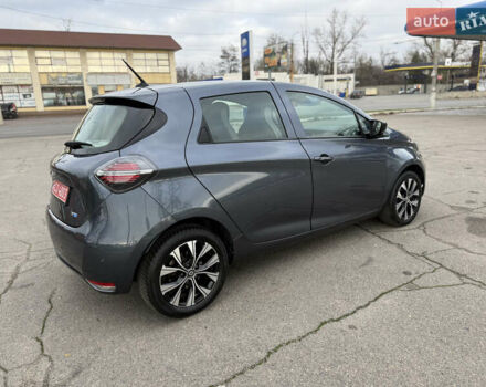 Серый Рено Зое, объемом двигателя 0 л и пробегом 45 тыс. км за 12999 $, фото 17 на Automoto.ua