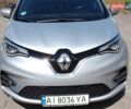 Серый Рено Зое, объемом двигателя 0 л и пробегом 60 тыс. км за 15000 $, фото 1 на Automoto.ua