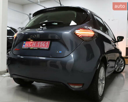 Серый Рено Зое, объемом двигателя 0 л и пробегом 28 тыс. км за 14700 $, фото 5 на Automoto.ua