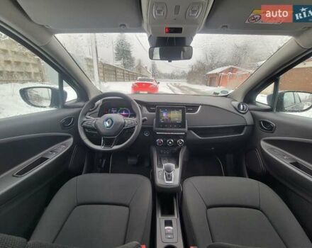 Серый Рено Зое, объемом двигателя 0 л и пробегом 23 тыс. км за 13650 $, фото 13 на Automoto.ua