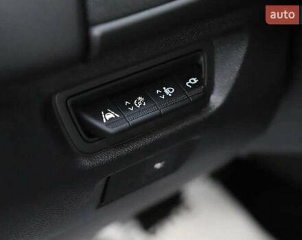 Серый Рено Зое, объемом двигателя 0 л и пробегом 28 тыс. км за 14700 $, фото 45 на Automoto.ua