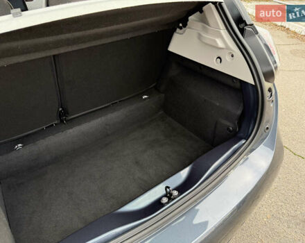 Серый Рено Зое, объемом двигателя 0 л и пробегом 45 тыс. км за 12999 $, фото 83 на Automoto.ua