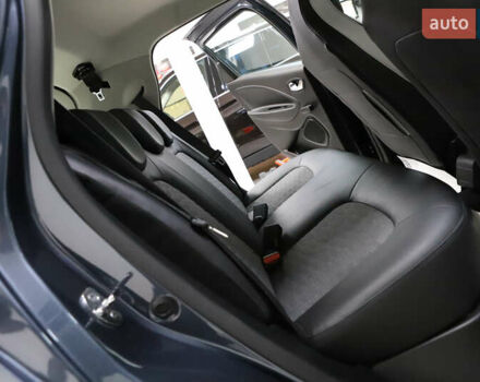 Серый Рено Зое, объемом двигателя 0 л и пробегом 28 тыс. км за 14700 $, фото 75 на Automoto.ua